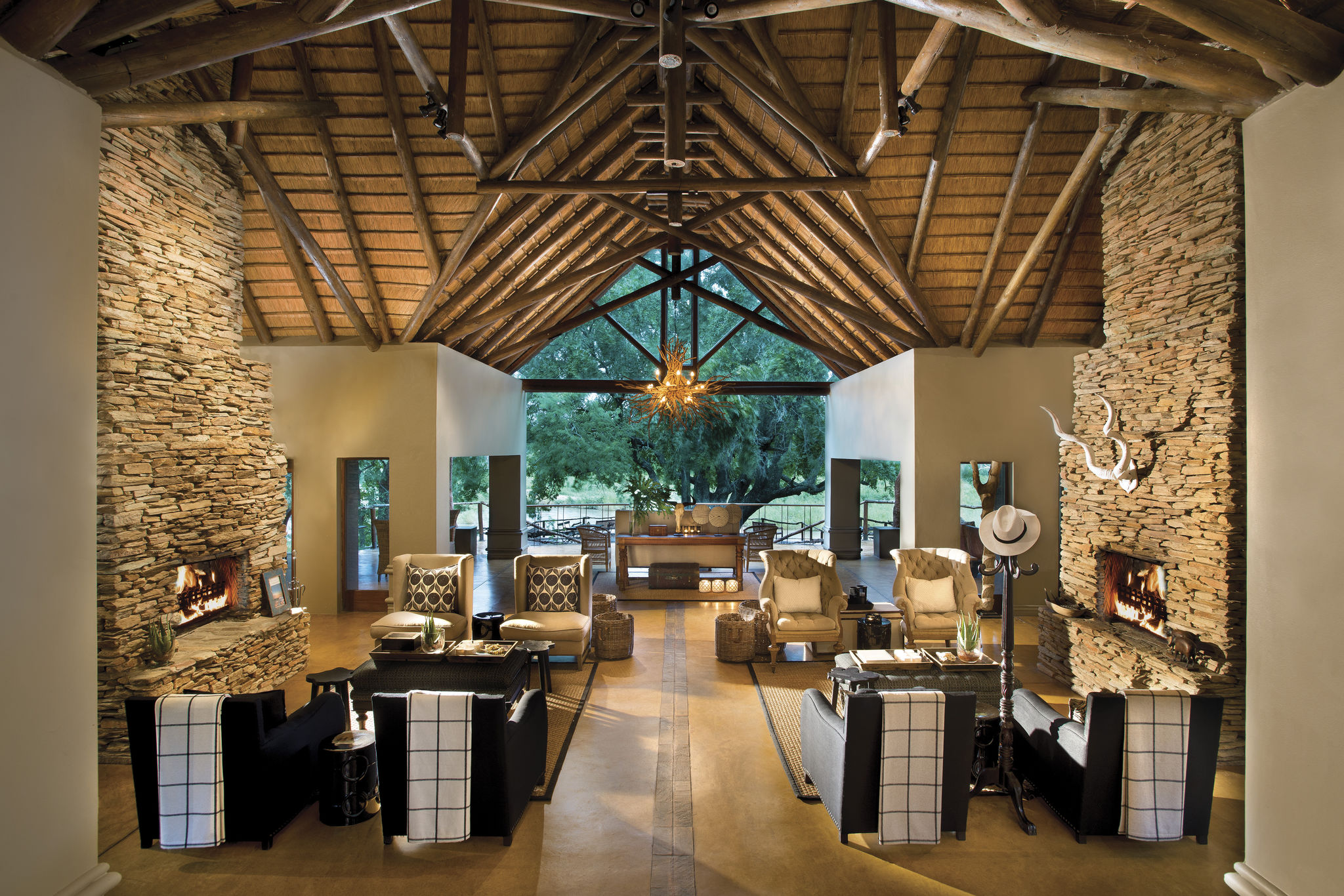 16 Day Southern Africa - The perfect holiday for couples & families 105 Lion Sands Tinga Lodge Images 21
