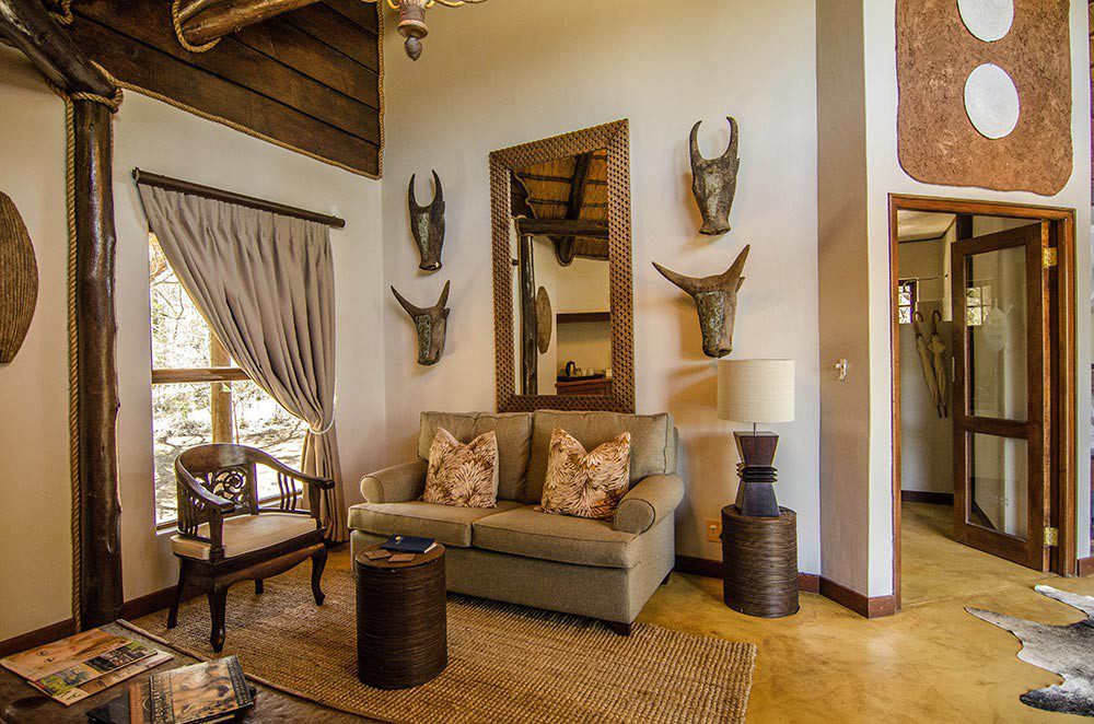 Amakhosi Safari Lodge - Pongola - Kwa-Zulu Natal - South Africa 39 Amakhosi Safari Lodge Honeymoon Suite 2