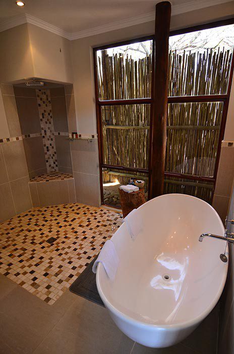 Amakhosi Safari Lodge - Pongola - Kwa-Zulu Natal - South Africa 65 Amakhosi Safari Lodge River Suite 7
