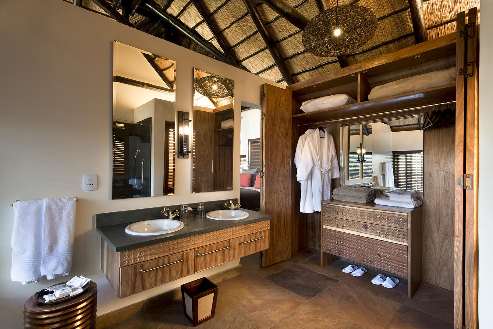 Tshukudu Bush Lodge - Pilanesburg Game Reserve - South Africa 5 Tshukudu Bush Lodge Pilanesberg Game Reserve 9