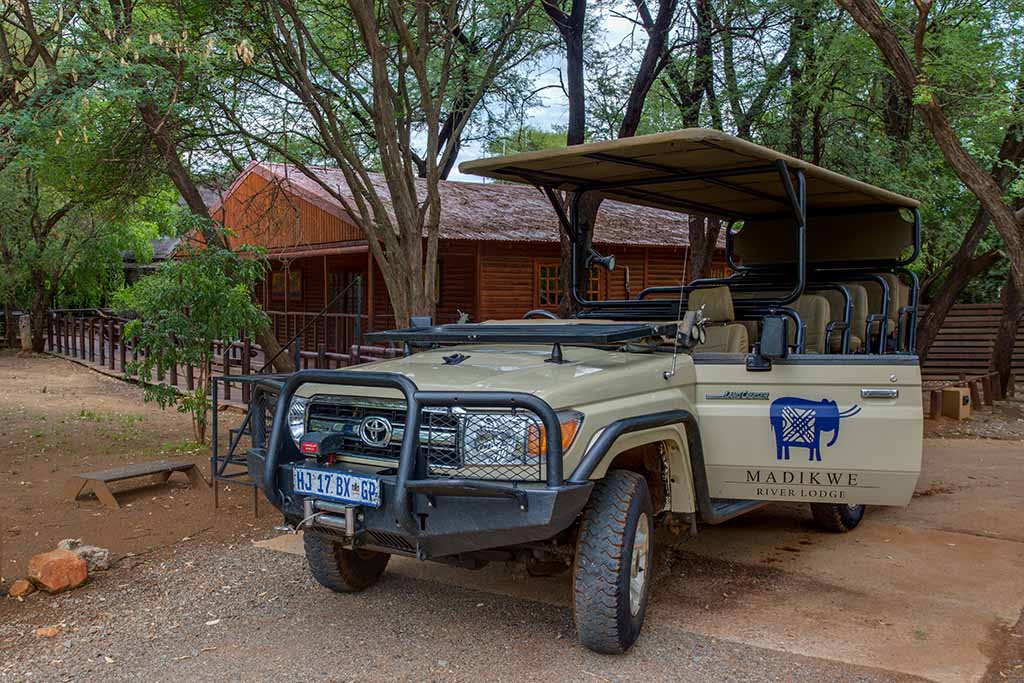 Madikwe River Lodge game vehicle