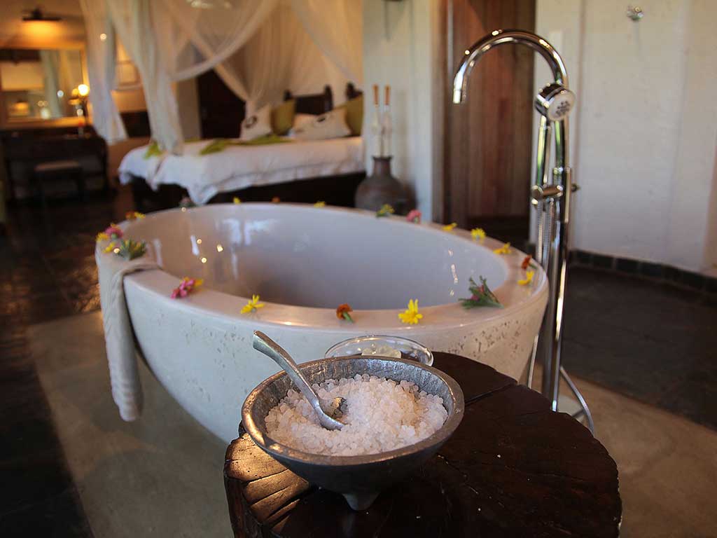 fam suite 1 bath tau game lodge
