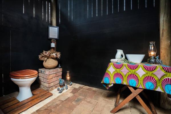 mosetlha bush camp and eco lodge toilet