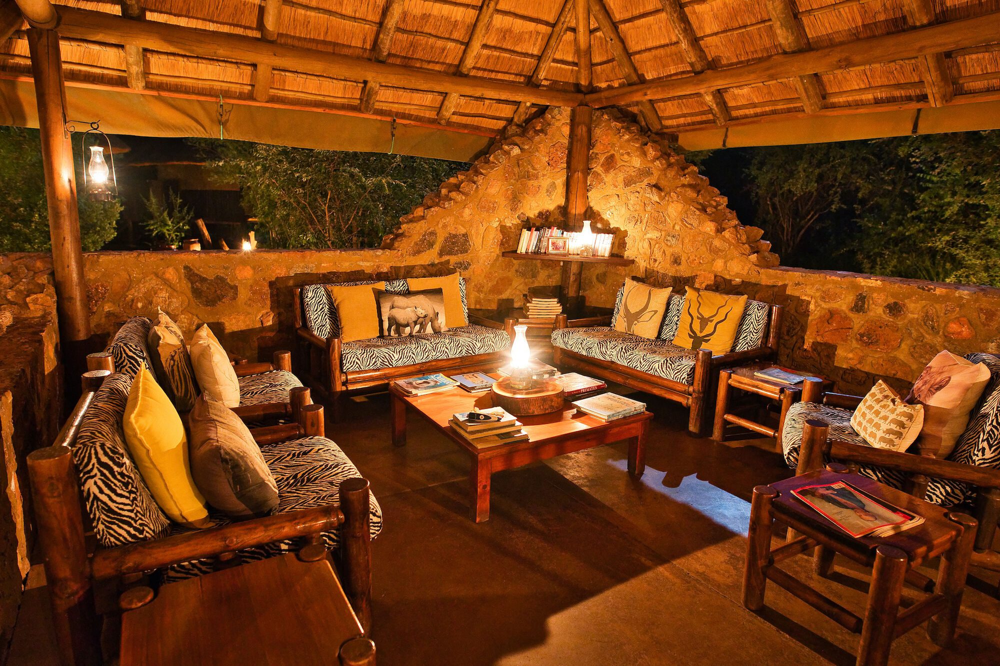 mosetlha lounge