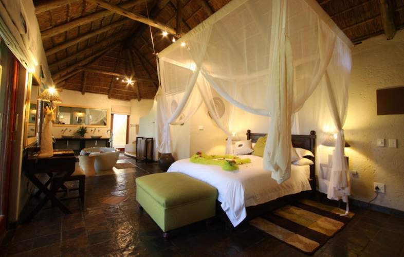 tau game lodge bedroom
