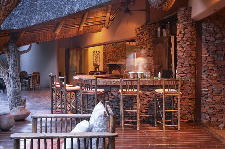 Makanyane Safari lodge - Madikwe Game Reserve - Sabi Sands Lodges Reservations - Malaria Free Safari 44 MakanyaneSafariLodgeBar