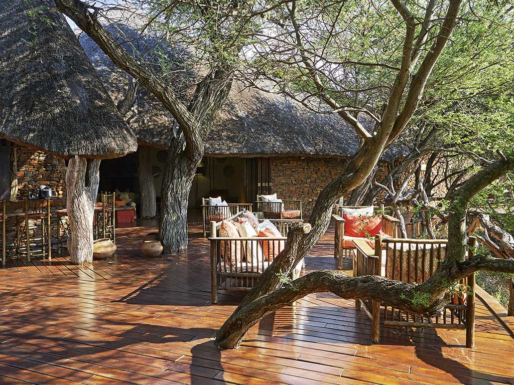 sanctuary makanyane safari lodge main lodge deck area