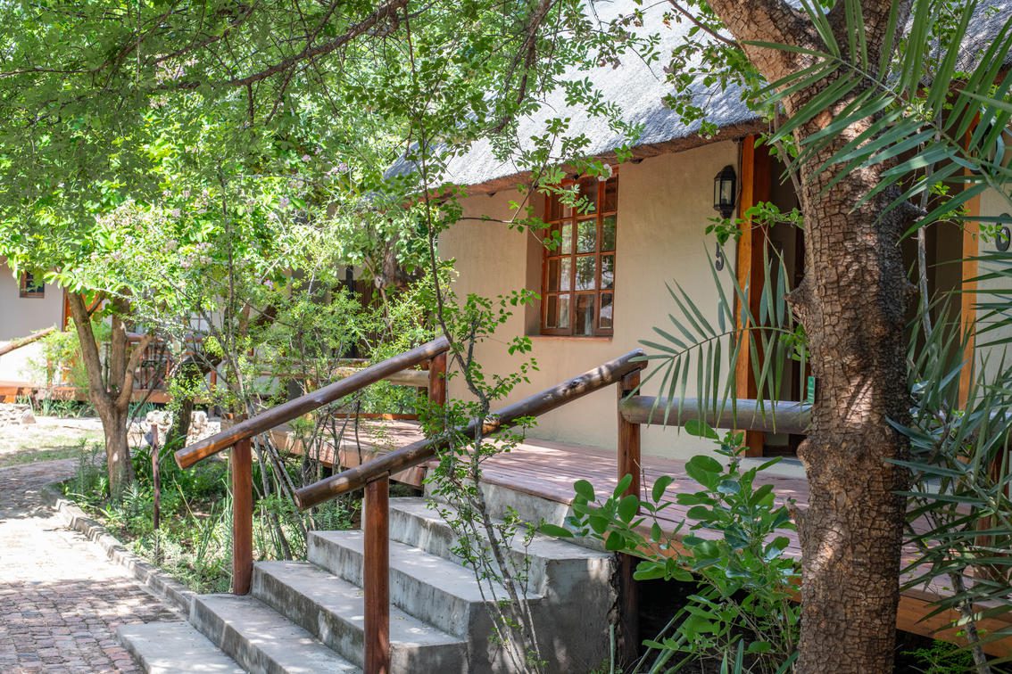 5 Day Kruger Park Vintage Safari- Sabi Sands Lodges Reservation 65 Thornhill Safari Lodge chalet