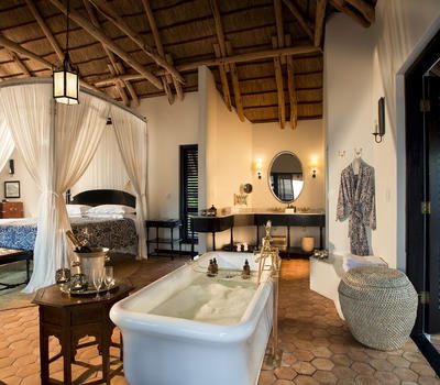 12 Days African Bush & Beach Safari - Sabi Sands Lodges Reservation 119 benguerra island casinha bathroom