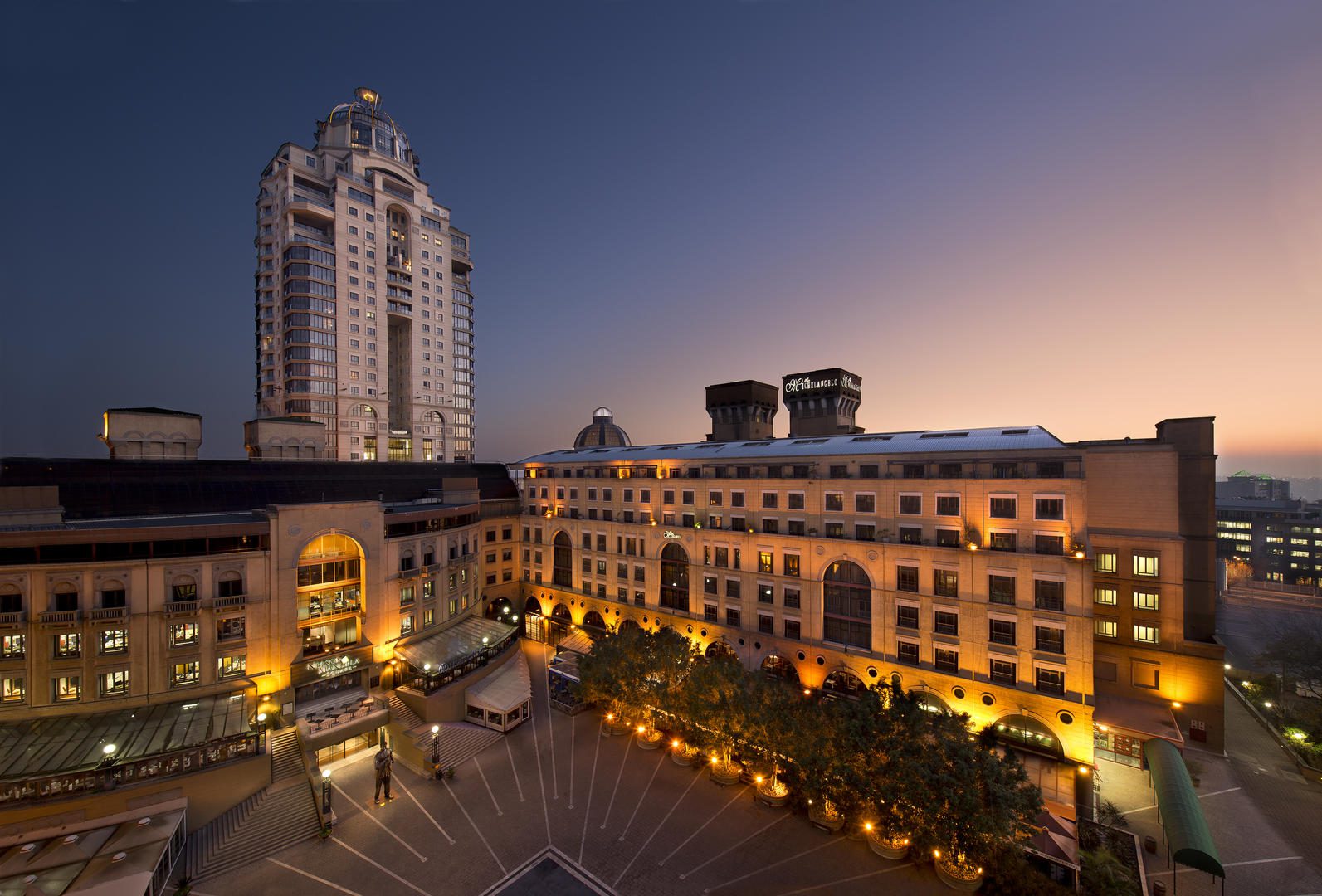 16 Day Southern Africa - The perfect holiday for couples & families 74 The Michelangelo on Nelson Mandela Square