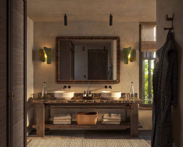 Ulusaba New Renovations 23 ulusaba rock lodge rock suite bathroom