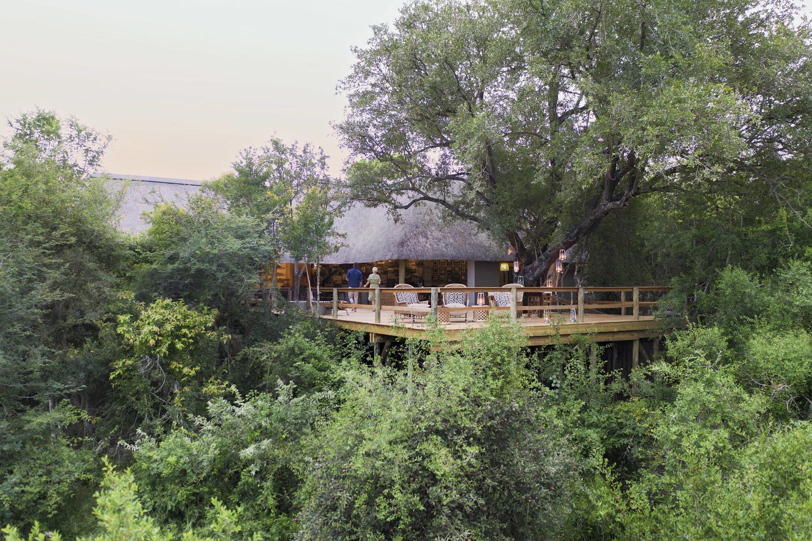 Londolozi Pioneer Camp - Sabi Sands Game Reserve - Kruger National Park 14 Londolozi Pioneer Camp Deck surrounded by wilderness
