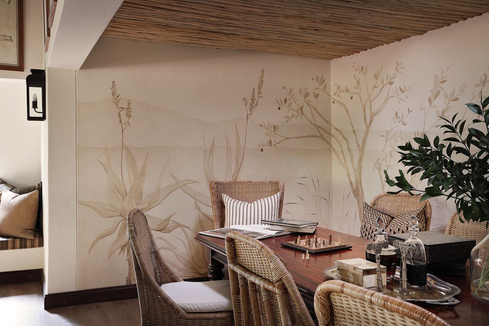 Londolozi Pioneer Camp - Sabi Sands Game Reserve - Kruger National Park 20 Londolozi Pioneer Camp Games in the lounge