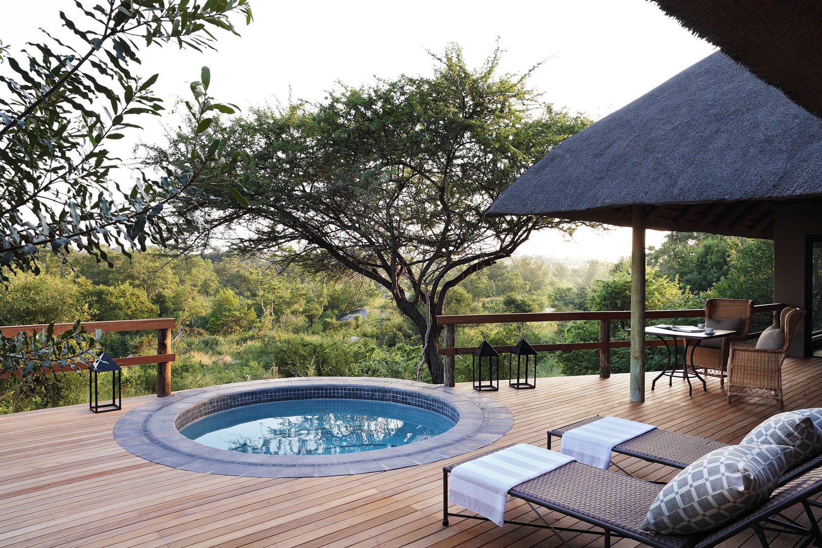 Londolozi Pioneer Camp - Sabi Sands Game Reserve - Kruger National Park 25 Londolozi Pioneer Camp Private outdoor deck