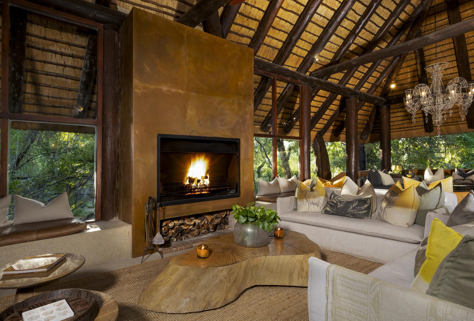 Sabi Sabi Little Bush Camp - Sabi Sands Game Reserve - Sabi Sands Lodges Reservations 43 Lounge Area