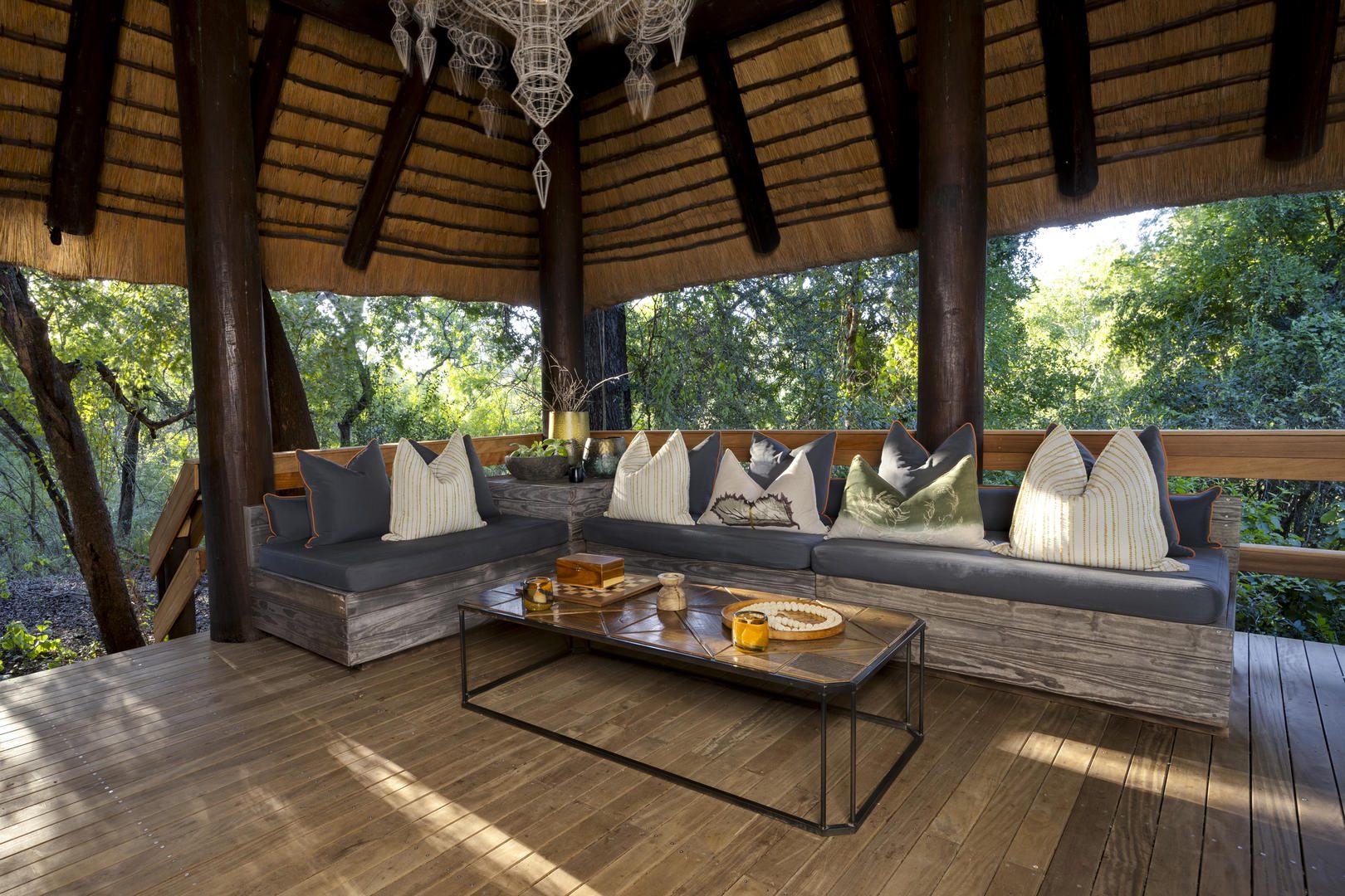 Sabi Sabi Little Bush Camp - Sabi Sands Game Reserve - Sabi Sands Lodges Reservations 44 Lounge Area