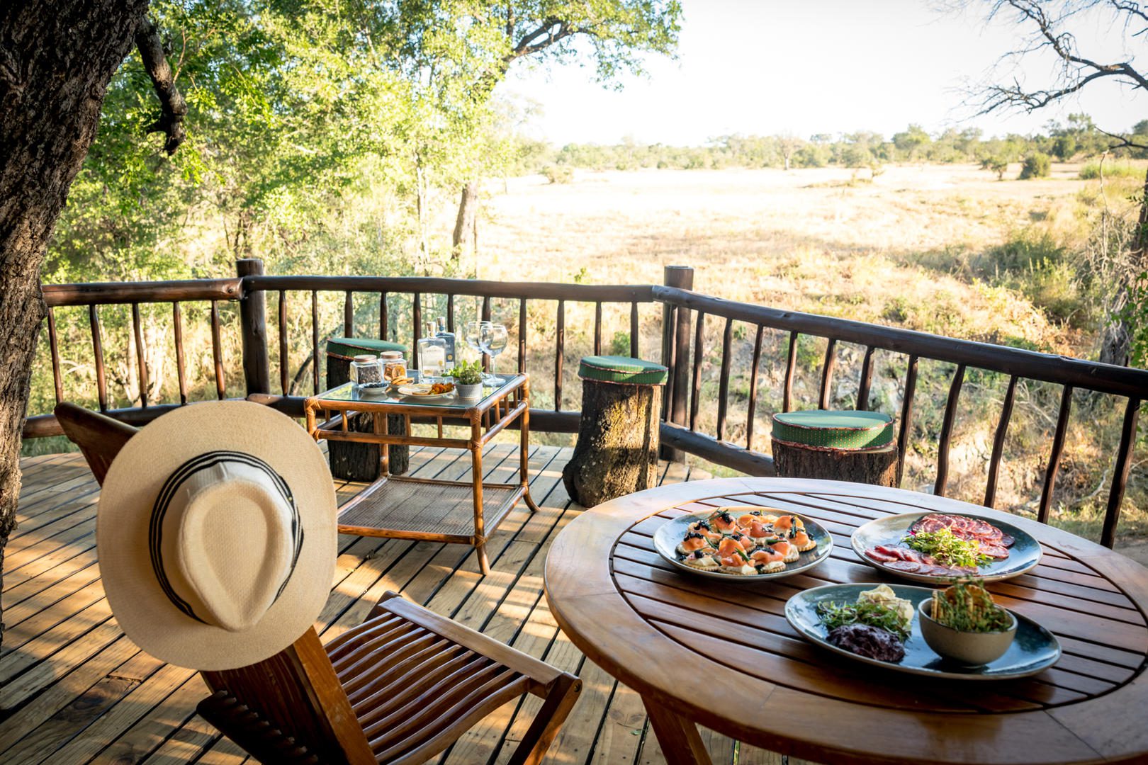 Umkumbe Bush Lodge - Sabi Sands Lodges Reservations - Kruger National Park - South Africa 11 Lunch With Wild Views