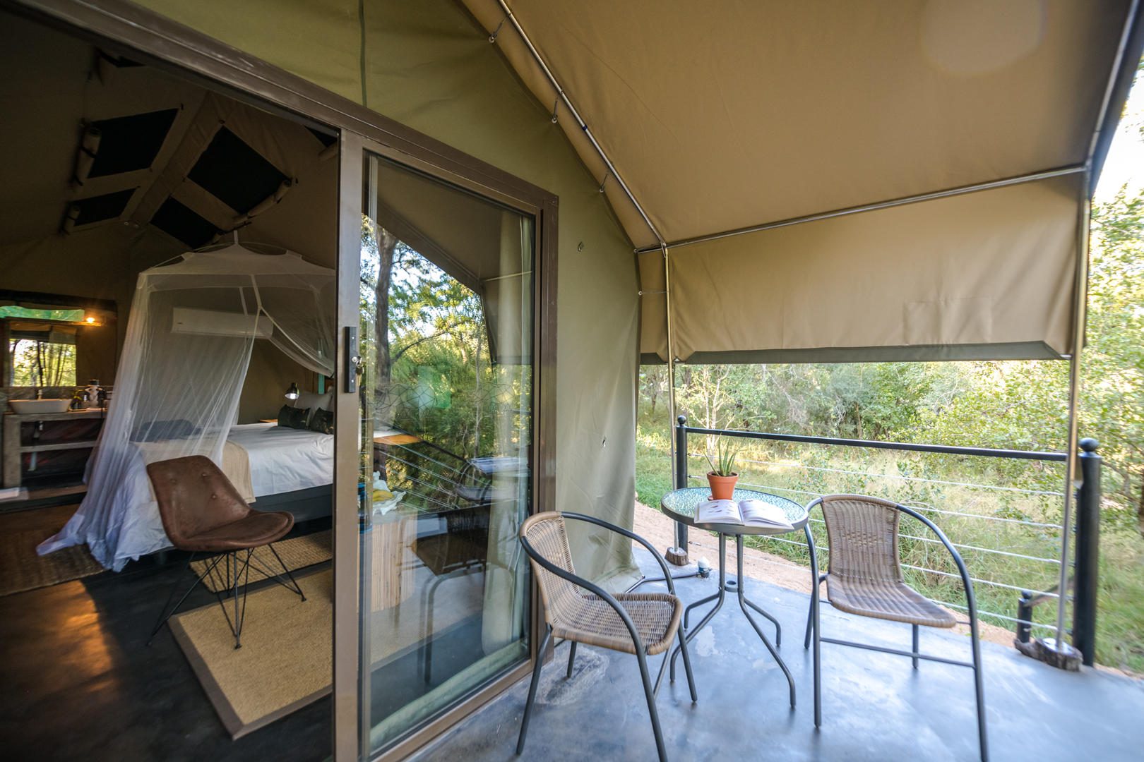 Umkumbe Bush Lodge - Sabi Sands Lodges Reservations - Kruger National Park - South Africa 9 emmagatland