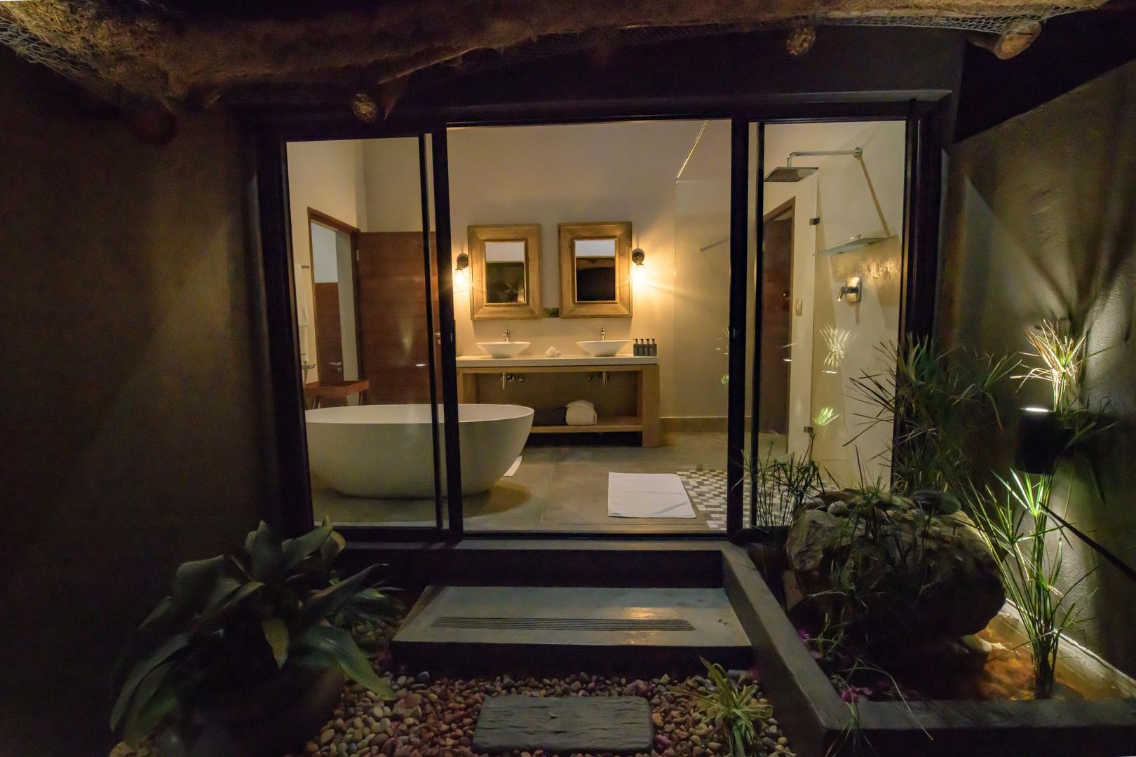 fam lux bathroom resized