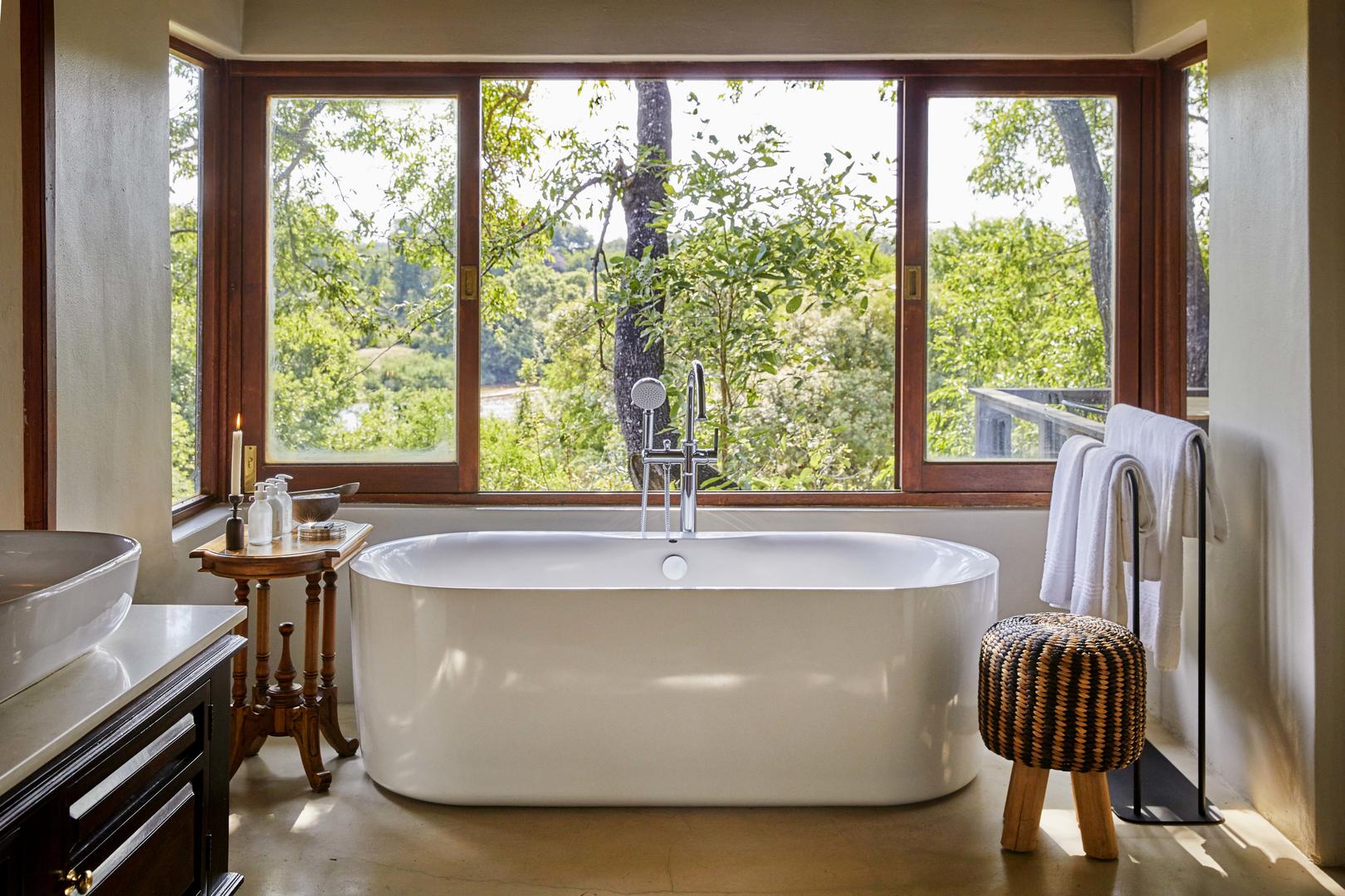 lion sands tinga lodge suite bath