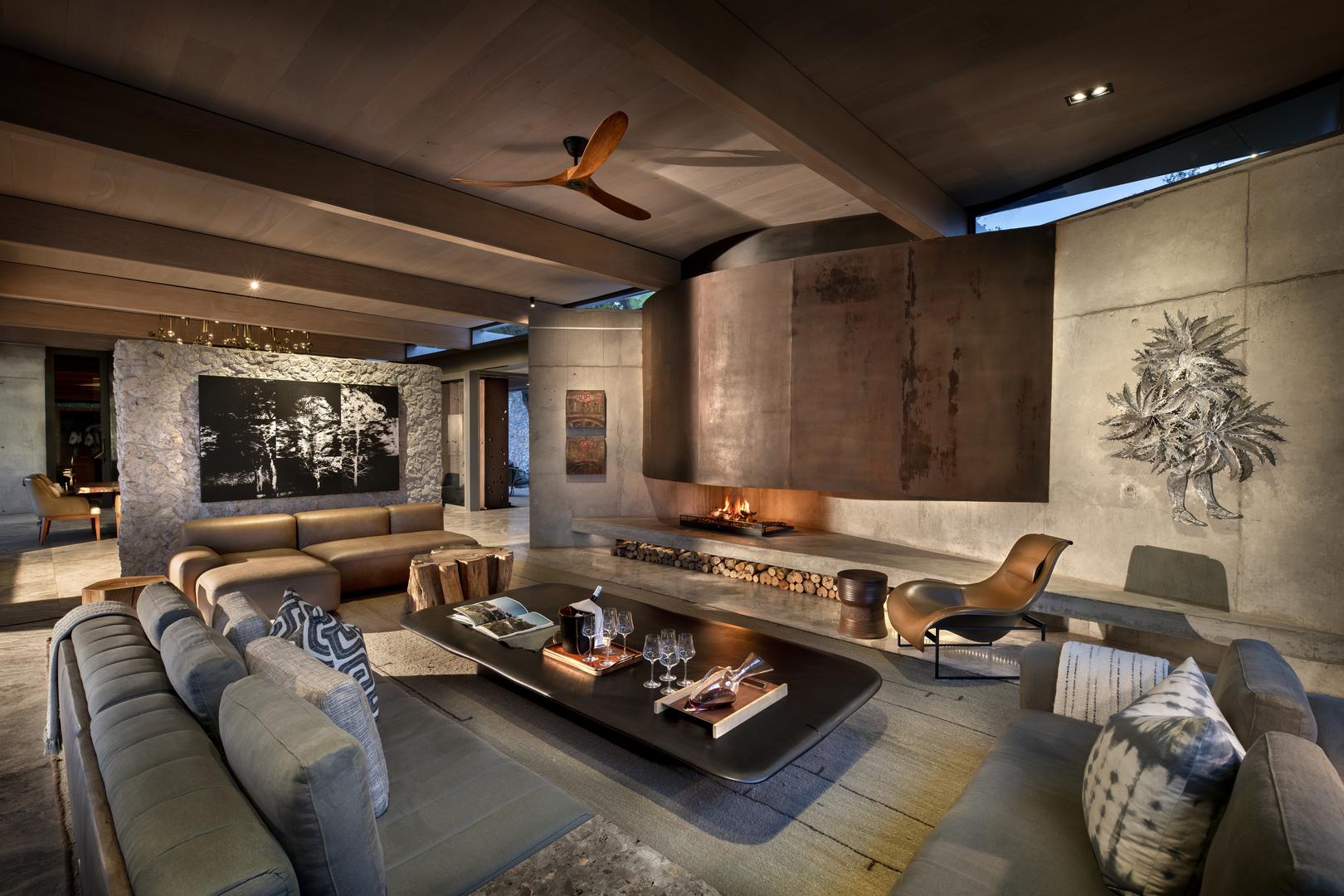 Cheetah Plains Safari Lodge - Sabi Sands Lodges Reservations - Sabi Sands Game Reserve 45 mapogo lounge