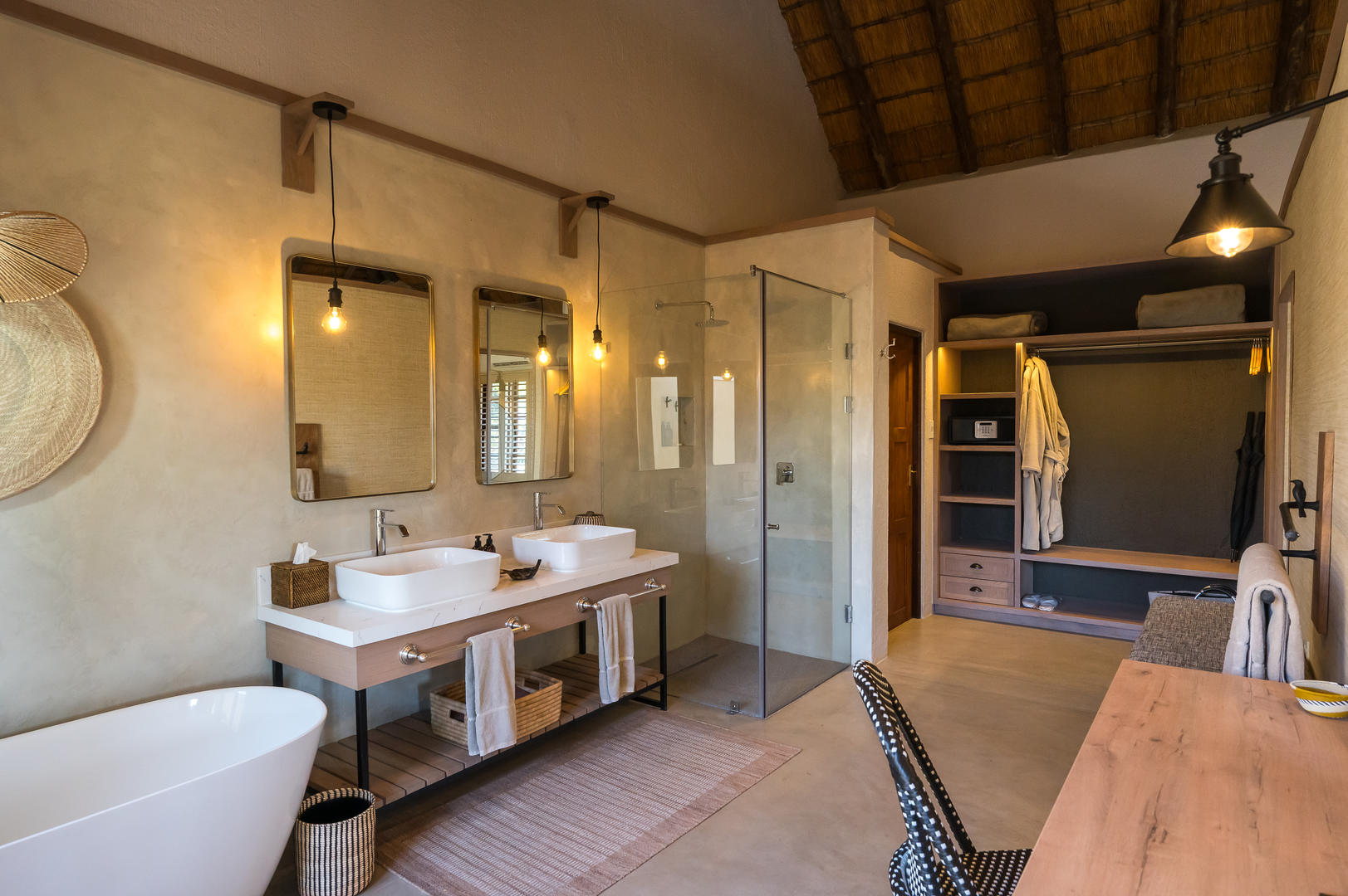 Inyati Game Lodge - Sabi Sands Game Reserve - Kruger National Park 47 Inyati Game Lodge Sabi Sand Nature Reserve ()