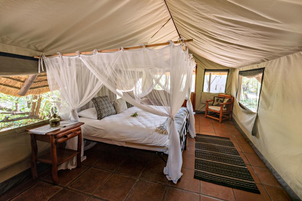 pungwe safari camp manyeleti images 8 1
