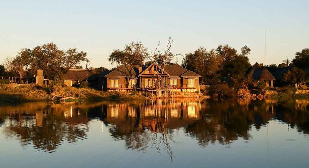 Sabi Sands Accommodation - Luxury Safari Lodges - Sabi Sands Game Reserve - Kruger National Park - South Africa 104 arathusa safari house self catering 6