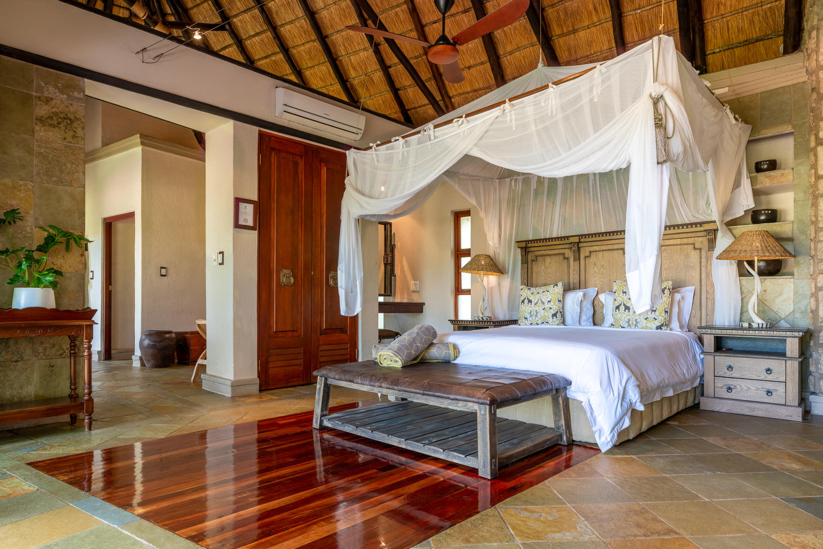 Shumbalala Game Lodge - Thornybush Game Reserve